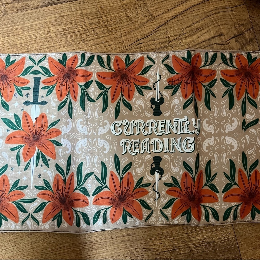 The Booksih Box Currently Reading Book sleeve - Picture 2 of 3
